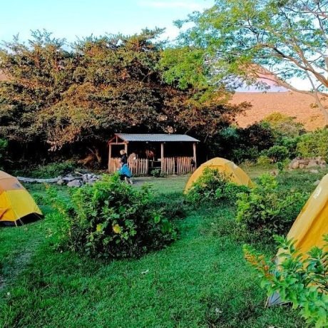 BARBAROTOURS_NICARAGUA_LEON_VOLCAN_TELICA_EN_DONDE_ACAMPAR